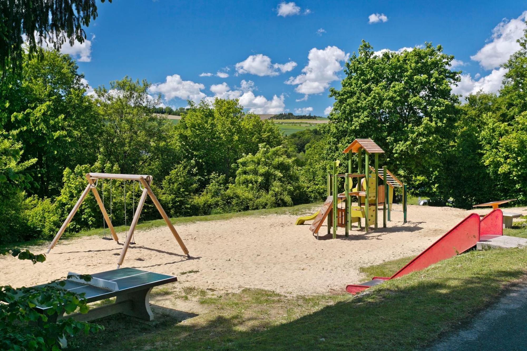Knaus Campingpark Hennesee Мешеде Экстерьер фото